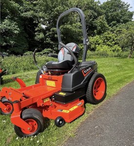 Cortadora de Césped Kubota Avanzada con Giro a Cero Grados - Product Image 2