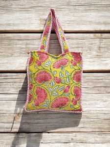 Bolsa Decorativa Informal para Niñas, 100% Algodón, Peso Medio, Estampado a Mano, Fácil de Lavar, Diseño Acolchado y Cosido - Product Image 4