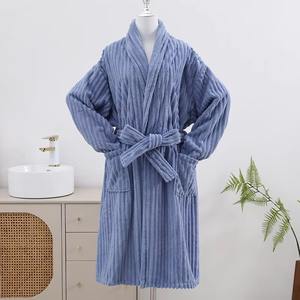 เสื้อคลุมมีกระเป๋าสำหรับผู้หญิงผ้าฟลีซเนื้อนุ่มสำหรับฤดูหนาว - Product Image 1