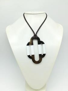 Collier pendentif en corne de buffle, bijoux tribaux naturels et durables pour femmes, haute qualité - Product Image 5