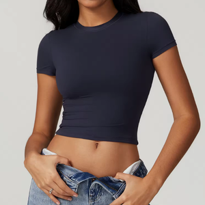 Buena rentabilidad Estados Unidos Estilo casual Mujer recortada de manga corta Sexy y elegante Camiseta corta ajustada - Product Image 1