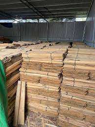 Belleza natural de la chapa de madera de acacia y eucalipto Grano Ecológico Alta durabilidad | Venta al por mayor Vietnam - Product Image 4