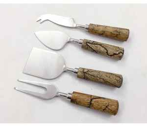 Juego de cuchillos para queso de acero inoxidable de 4 piezas con mango de madera, herramienta para queso y esparcidor para uso en la cocina - Product Image 2