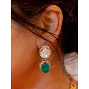 Conjunto de Collar de Imitación de Oro Chapado en Verde PK-S127GR con Base de Metal y Circonitas AAA, Incluye un Collar y un Par de Aretes - Product Image 3