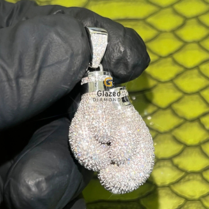 Atractivo 925 plata esterlina Moissanite corte redondo VVs claridad diamantes Iced Out Hip Hop guantes de boxeo colgante - Product Image 1