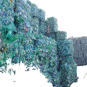 100% clair PET bouteille ferraille lavé à chaud recyclé résine plastique usine directe PET flocons - Product Image 3