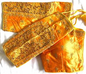 Hermosa Blusa Con Trabajo Hecho A Mano, Zari Y Trabajo De Hilo - Product Image 2