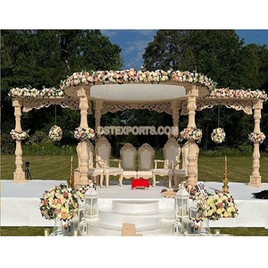 Decoración de Mandap para Bodas Indias al Aire Libre, Diseño Avni Moderno, Decoración de Mandap con Aspecto de Madera, Decoración de Mandap de FRP para Bodas Indias en EE. UU. - Product Image 1
