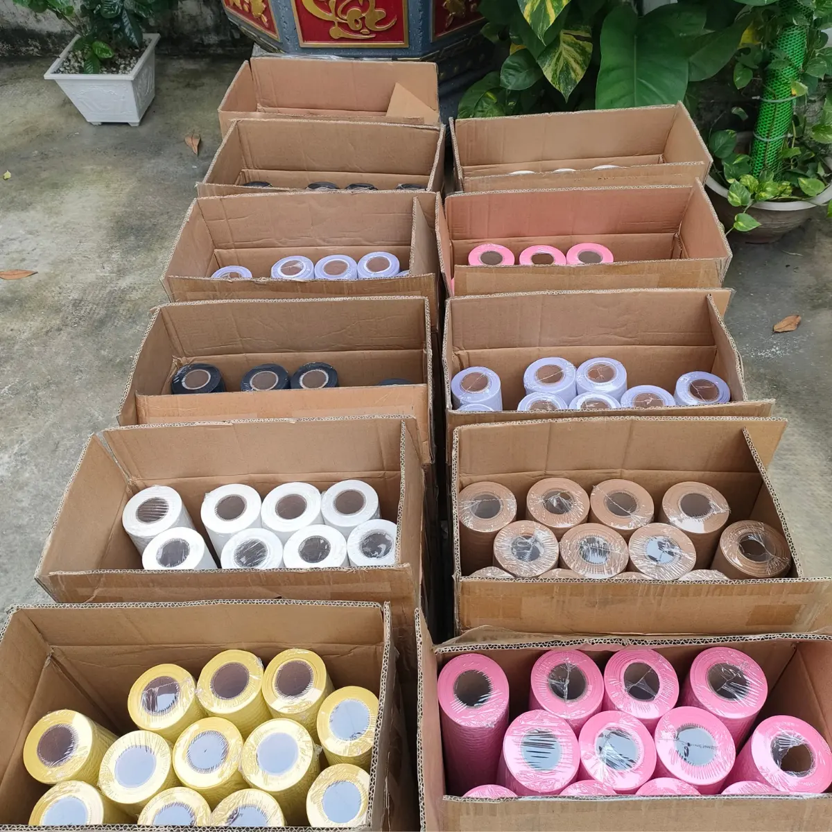 Rotoli di carta da regalo biodegradabile con rotolo di carta da imballaggio Kraft a nido d'ape riciclati