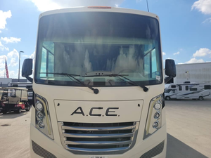 Used 2023 T-h-o-r A-c-e 30C <b>Trailer</b> - Product Image 5