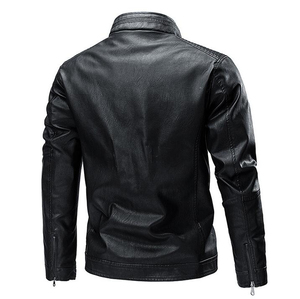 Chaqueta de Cuero Auténtico con Detalles de Paneles Acolchados y Cuello Alto con Correa de Botones a Presión para Hombre o Mujer - Product Image 2