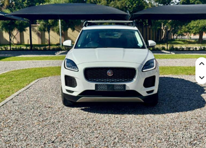 Jaguar E-Pace D150 AWD 2019 d'occasion en excellent état - à vendre - Product Image 6