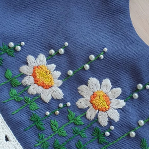 Vestido de lino suave bordado a mano para niñas, estilo informal para el primer cumpleaños de niños pequeños, OEM hecho en Vietnam - Product Image 4