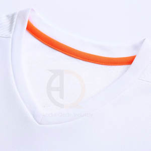 Uniforme de Fútbol de Poliéster Ligero de Alta Calidad para Adultos, Estilo Conjunto, Servicio OEM, Superventas - Product Image 3