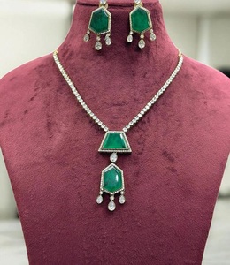 Magnifique collier plaqué or Moissanite Polki ensemble boucles d'oreilles pour femmes bijoux de créateur en plaqué or pour mariage et fête - Product Image 3