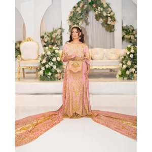Robe de mariée A-line Blush Rose Somali Dirac avec traîne richement ornée et taille naturelle - Product Image 2