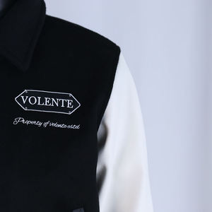Veste de baseball pour homme de haute qualité fabriquée par un fabricant OEM, veste varsity avec broderie personnalisée, manches en cuir, coupe-vent - Product Image 6