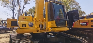Excavatrice hydraulique de 25 tonnes 240 à 8 de KOMATSU utilisée par PC240-8 de performance supérieure marque du Japon avec des composants de noyau de vitesse de moteur à vendre - Product Image 4