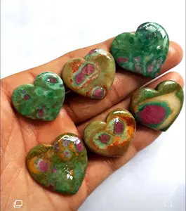 أحجار كريمة اصطناعية من الياقوت الفضفاضة منحوتة على شكل قلب 22 أحجار كابوشون ناعمة من الياقوت ، مجوهرات من الأحجار الكريمة للبيع في الصيف