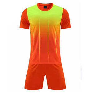 เครื่องแบบฟุตบอลแบบดั้งเดิมชุดเครื่องแบบฟุตบอลชุดนักฟุตบอลออกแบบใหม่โลโก้ได้ตามต้องการ - Product Image 1