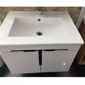简单耐用的陶瓷浴室洗手盆