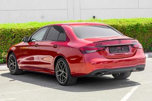 Mejor Rendimiento, Auto Usado <span class=keywords><strong>Mercedes</strong></span> Benz <span class=keywords><strong>E350</strong></span> 2021 V6 RWD AMG Color Rojo, Autos Usados Listos para Enviar a Todo el Mundo - Product Image 4