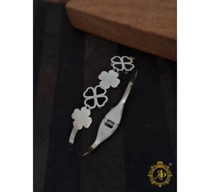 Última pulsera hueca interior chapada en plata para mujer perla cristal diamante infinito piedra brazaletes Bowknot FLOR DE ACERO INOXIDABLE - Product Image 1