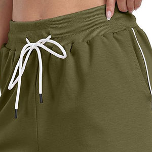 Pantalones cortos de mujer Casual cintura elástica activa pantalones cortos ligeros para mujer poliéster entrenamiento pantalones cortos para correr con bolsillos - Product Image 3