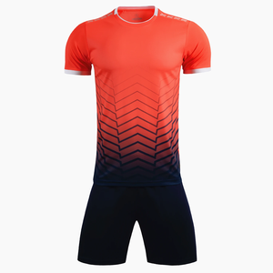Uniforme de football sur mesure de qualité supérieure pour l'entraînement, vêtements de sport de qualité professionnelle pour unisexe - Product Image 5