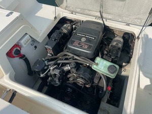 เครื่องยนต์ดีเซลทางทะเล Volvo Penta 5.7 GXi 320 แรงม้า สภาพใหม่ ใช้ได้ทั้งแบบติดตั้งภายในเรือและติดท้ายเรือ ใช้ได้ทั้งน้ำมันไฟฟ้าและน้ำมันเบนซิน สำหรับการเดินเรือ - Product Image 4