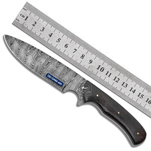Couteau de chasse personnalisé fait main avec lame en acier Damas DD-DAM-492 et manche en bois de wengé de haute qualité gaine en cuir gaufré - Product Image 4