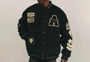 Veste universitaire personnalisée pour homme, style vintage rétro, épaisse, noire, avec broderies et écussons en chenille, vêtements d'extérieur pour homme - Product Image 5