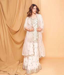 Magnifique top-plazzo Set Top en georgette lourde avec un beau plazzo brodé entièrement cousu Matériau de qualité supérieure - Product Image 3