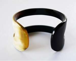 HF Crafts Pulsera pulida simple de la mejor calidad Cuerno de búfalo natural Negro Marrón Brazalete ancho Estilo animal - Product Image 3