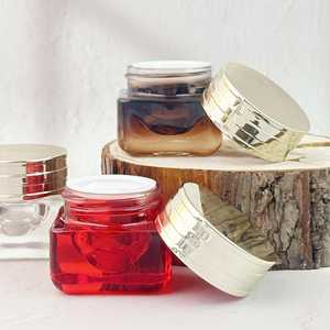 Vasetti di Lusso in Vetro Quadrati con Coperchi Dorati, Contenitori Cosmetici Ricaricabili per Skincare, Creme Viso e Balsamo Labbra - Product Image 4