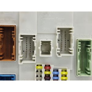 UNIDAD DE CONTROL DEL PORTAFUSIBLES FORD Focus S. Wagon 6ª Serie BV6N14A073ET XXDC Diésel 1499 (15>18) - Product Image 4