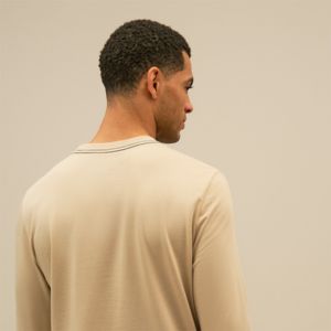 Chemise à manches longues en coton biologique thermique pour homme: isolante, douce, idéale pour la superposition par temps froid - Product Image 5