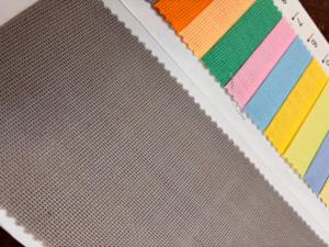 Tissu en coton lin de haute qualité Kiya 58 pouces de lin teint uni tissé avec finition en amidon pour chemises et robes pour garçons et filles - Product Image 3