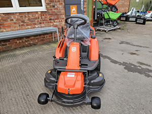 เครื่องตัดหญ้าแบบนั่งขับ Husqvarna P525DX R214TC ดีเซล ขับเคลื่อนสี่ล้อ พร้อมเครื่องยนต์ Kubota สำหรับงานพาณิชย์  ขาย - Product Image 4