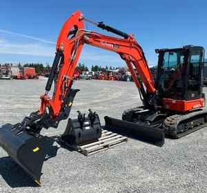 Miniexcavadora Compacta Kubota KX057-5 Diésel con Cabina y Sistema Hidráulico Auxiliar de Alto Flujo - Product Image 4
