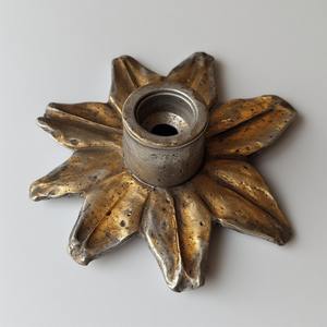 Panier d'arbre de Noël couleur et forme personnalisées Surface dorée lisse en métal durable Arrangements de table de vacances traditionnels - Product Image 2