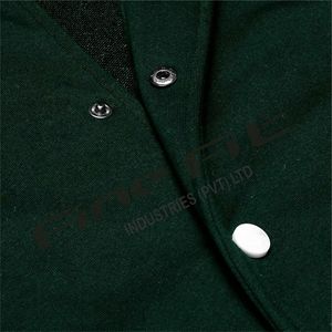 Blouson aviateur vert personnalisé de style universitaire baseball et universitaire pour hommes avec manches brodées et col montant avec logo sur le devant - Product Image 5