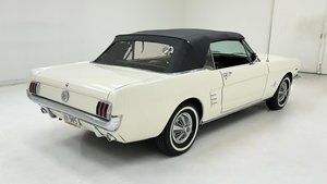 Mustang Convertible Usado de Buena Calidad, Año 1966, Motor 289 V8, con Bajo Kilometraje - Product Image 2