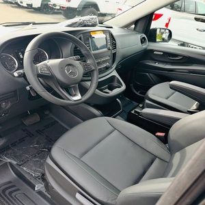Fourgonnette Mercedes-Benz Metris 2021 très demandée - Product Image 2