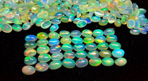 Lote de cabujón de ópalo etíope Welo, gemas de forma ovalada de ópalo etíope, Natural cabujón, lote de piedras preciosas de ópalo disponible en tamaño de 6x4mm - Product Image 2