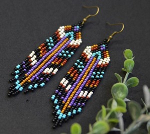 Pendientes de Cuentas Hechos a Mano, Pendientes Largos con Flecos, Pendientes Artesanales de Cuentas de Semillas - Product Image 2