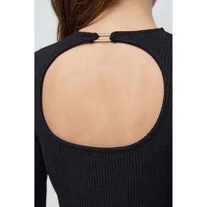 Chemise élégante pour femmes en satin, taille XL, chemise de bureau décontractée avec logo brodé, hauts colorés pour femmes - Product Image 4