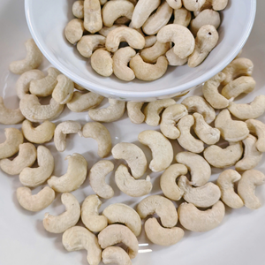 เมล็ดมะม่วงหิมพานต์ซันทิโกคาจูแบดัม W320เม็ดมะม่วงหิมพานต์จากเวียดนามต่ำ - Product Image 1