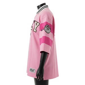 Camiseta de rugby para mujer de mezcla de algodón grueso, duradera, suave, con paneles de rayas rosas en las mangas y logotipo personalizado de sarga. - Product Image 3