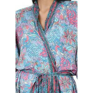 Ensemble Kimono Cami en Soie Florale Bleu Pastel Rose Taille Unique pour Femme – Tenue de Détente et Cache-Maillot de Bain - Product Image 5